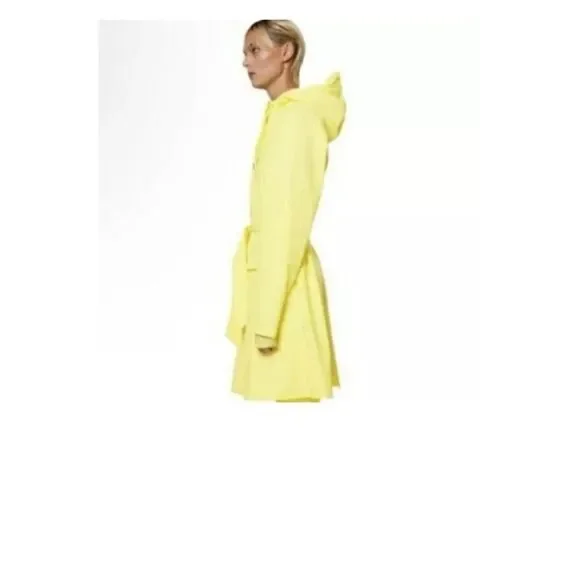 RAINS Curve Women's Waterproof Jacket Size XSmall Straw Yellow MSRP $140 NWT - Picture 4 of 5